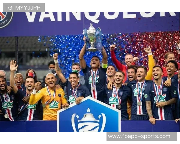 巴黎圣日耳曼去年辉煌六冠今季遭遇滑铁卢法杯意外出局法甲半程仅列第二